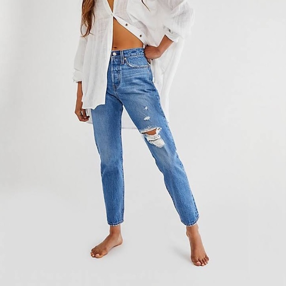 Levi’s Wedgie dark wash jeans